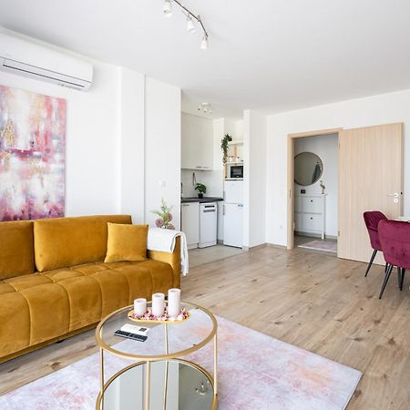 All You Need In Bp - Garage, Terraces, Aircon 부다페스트 외부 사진