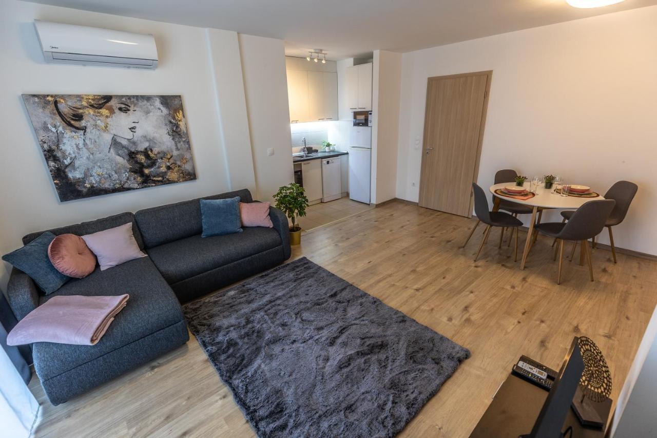 All You Need In Bp - Garage, Terraces, Aircon 부다페스트 외부 사진